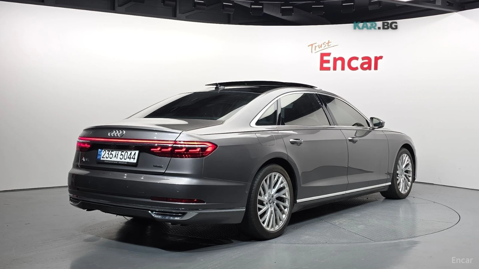Audi A8 L / DISTRONIC / HEADUP / ОБДУХ / МАСАЖ / ТВ, снимка 2 - Автомобили и джипове - 54919561