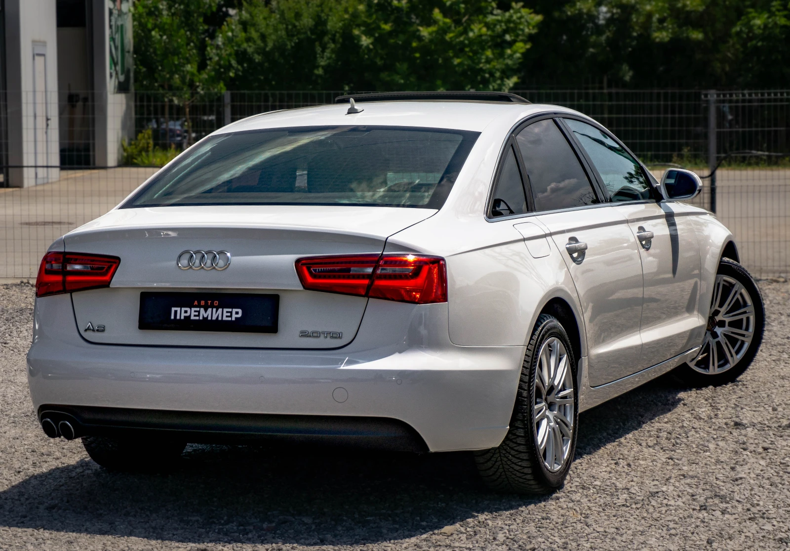 Audi A6 2.0TDI-177HP-РЕАЛНИ КМ!, снимка 4 - Автомобили и джипове - 55101162