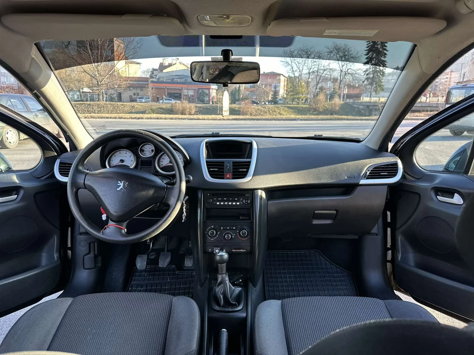 Peugeot 207 Facelift , снимка 5 - Автомобили и джипове - 55161669