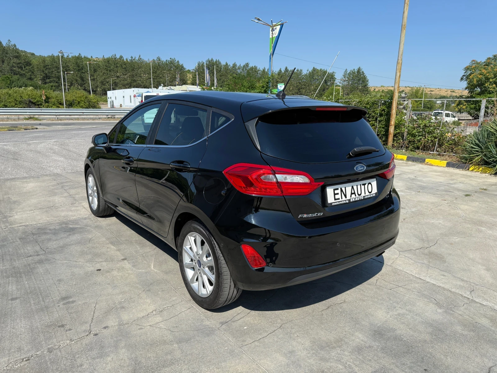 Ford Fiesta 1.5TDCi * TITANIUM * COC * KTEO * SERVICE BOOK, снимка 7 - Автомобили и джипове - 55199405