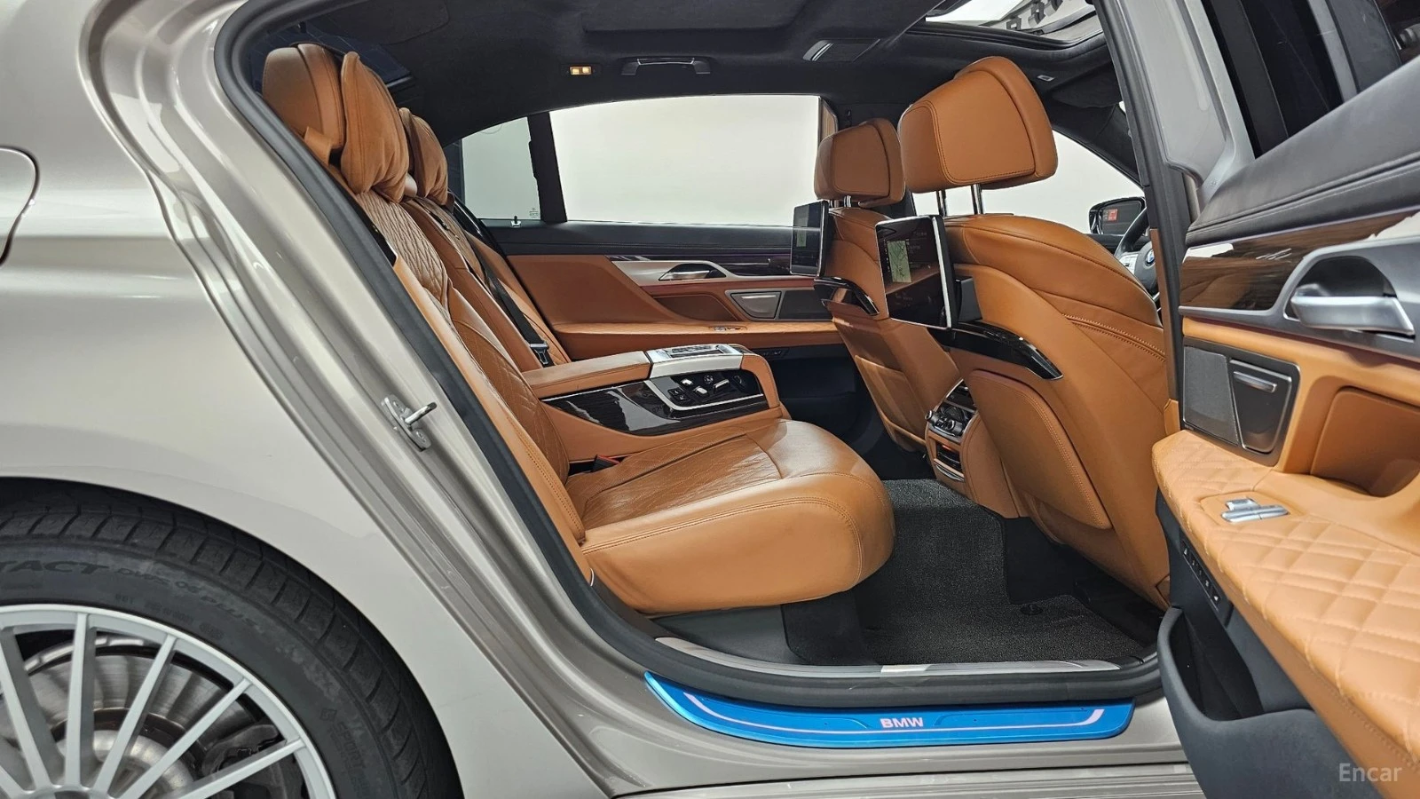 BMW 730 Ld xDrive* ALPINA* МОНИТОРИ* ТАБЛЕТ* АВТОКРЕДИТ, снимка 10 - Автомобили и джипове - 55644177