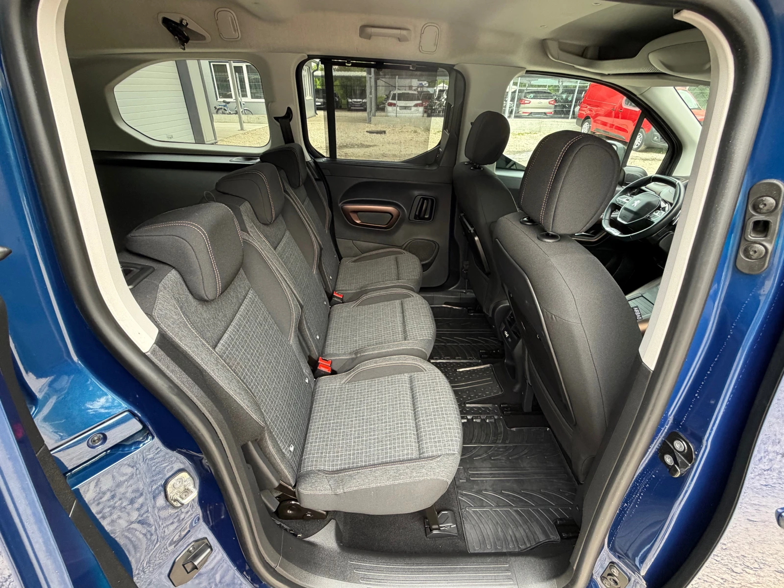 Peugeot Partner HDI* GT-LINE* Full* EAT8, снимка 9 - Автомобили и джипове - 55660039