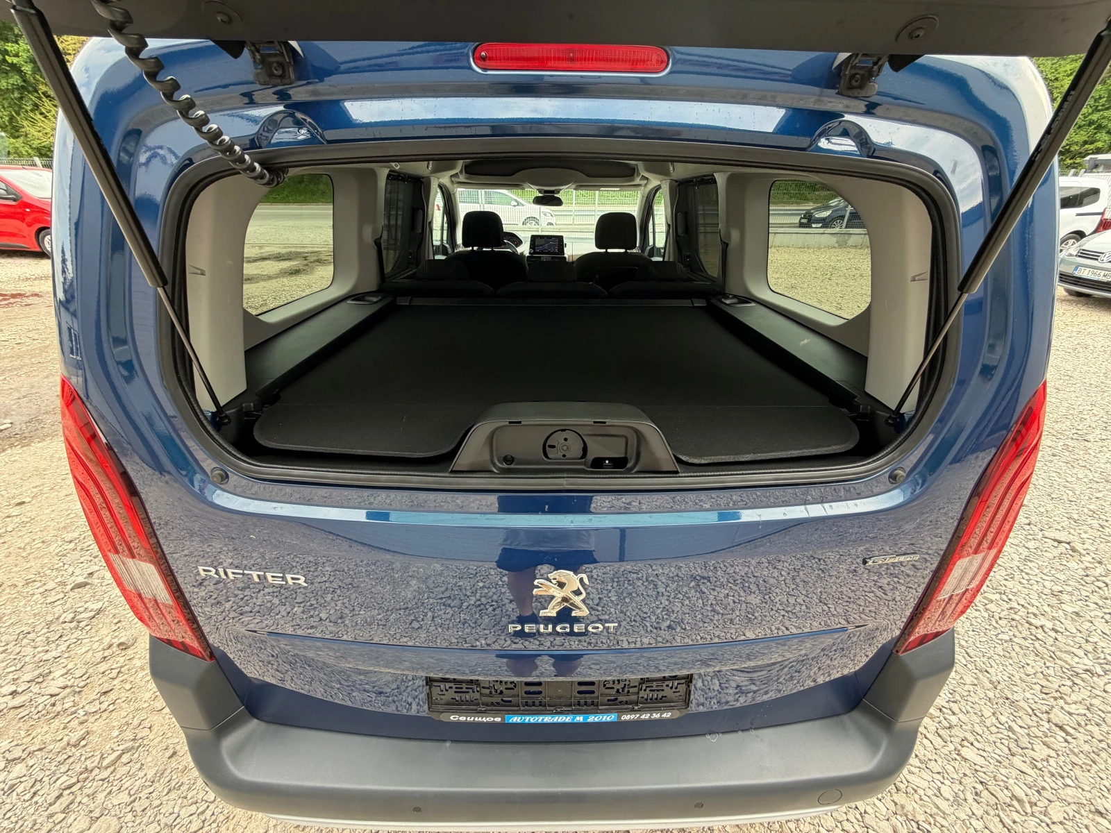 Peugeot Partner HDI* GT-LINE* Full* EAT8, снимка 12 - Автомобили и джипове - 55660039