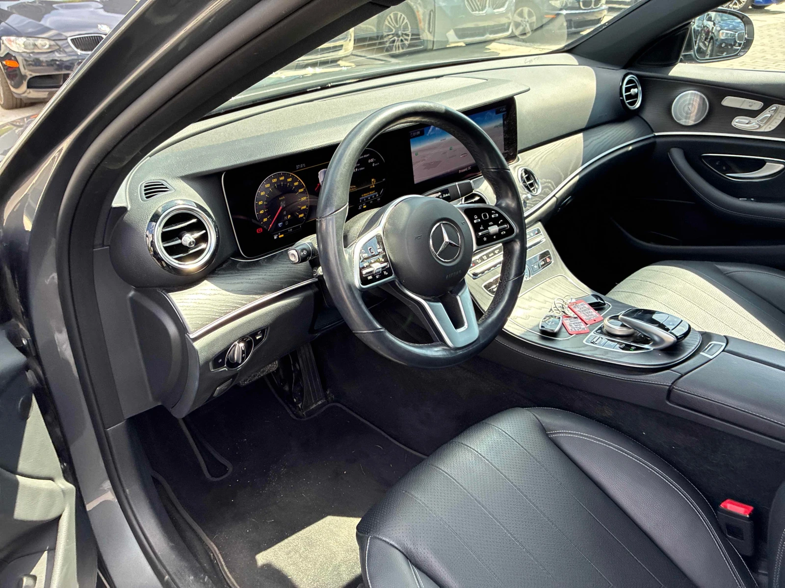 Mercedes-Benz E 300 CARFAX / 360 / DISTRONIC / BURMESTER  | Mobile.bg � ����������� 5