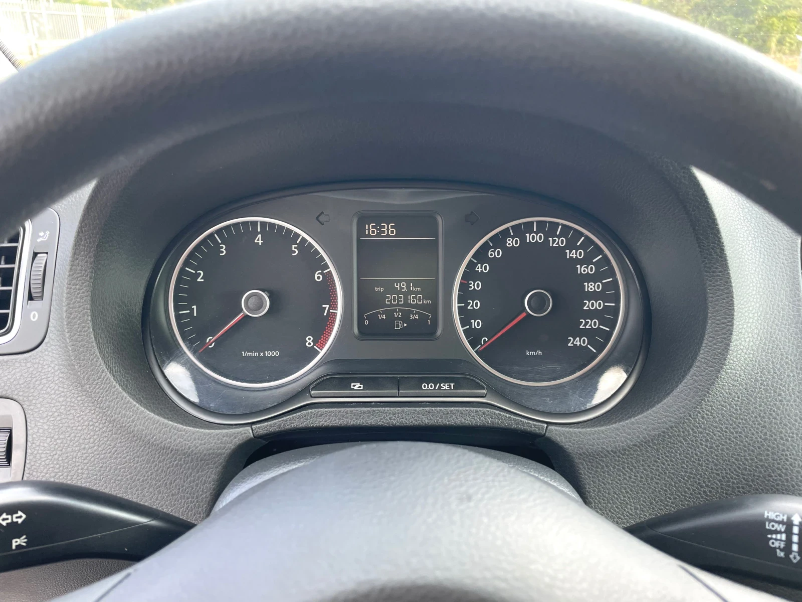 VW Polo 1.4i 85hp, Bifuel GAZ!!!, снимка 14 - Автомобили и джипове - 55902831