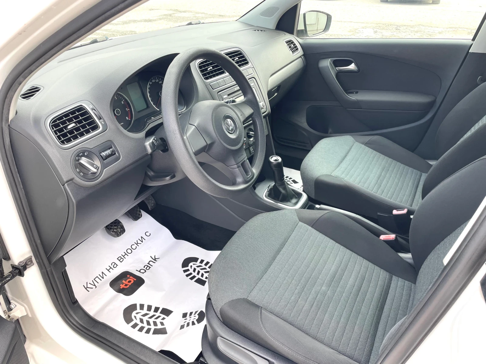 VW Polo 1.4i 85hp, Bifuel GAZ!!!, снимка 9 - Автомобили и джипове - 55902831