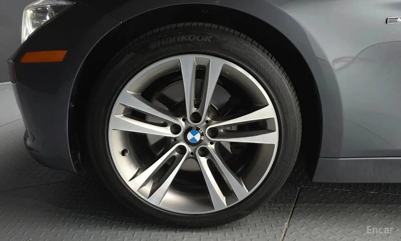 BMW 325 d Sport| HUD| PANO| ПАМЕТ| АМБИЕНТ| 2 КЛЮЧА, снимка 5 - Автомобили и джипове - 56105287