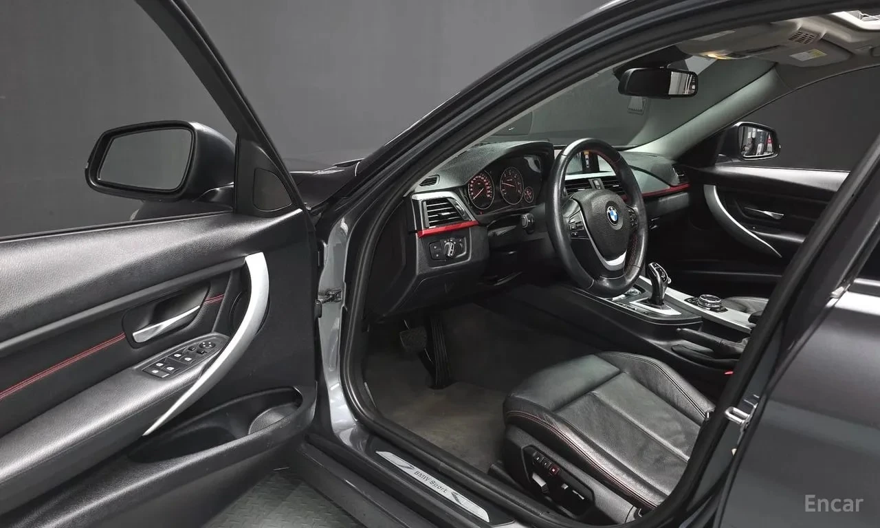 BMW 325 d Sport| HUD| PANO| ПАМЕТ| АМБИЕНТ| 2 КЛЮЧА, снимка 10 - Автомобили и джипове - 56105287