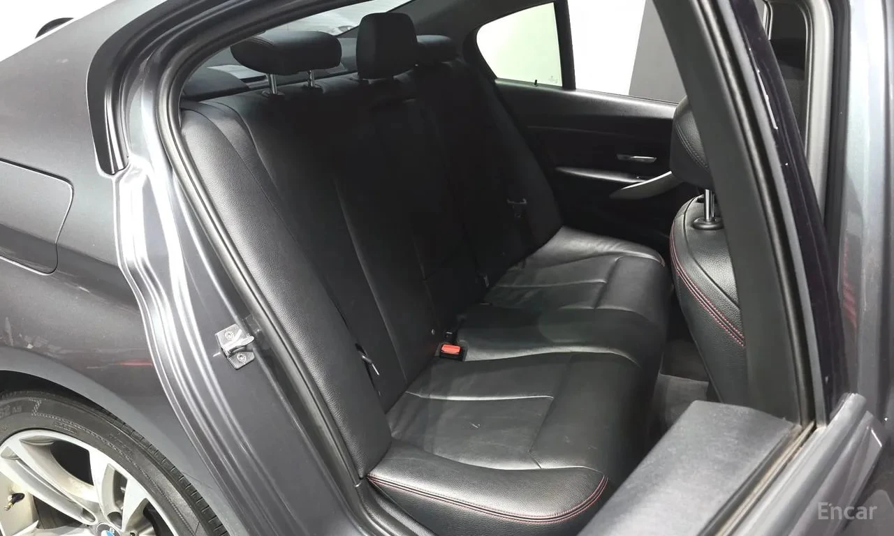 BMW 325 d Sport| HUD| PANO| ПАМЕТ| АМБИЕНТ| 2 КЛЮЧА, снимка 12 - Автомобили и джипове - 56105287