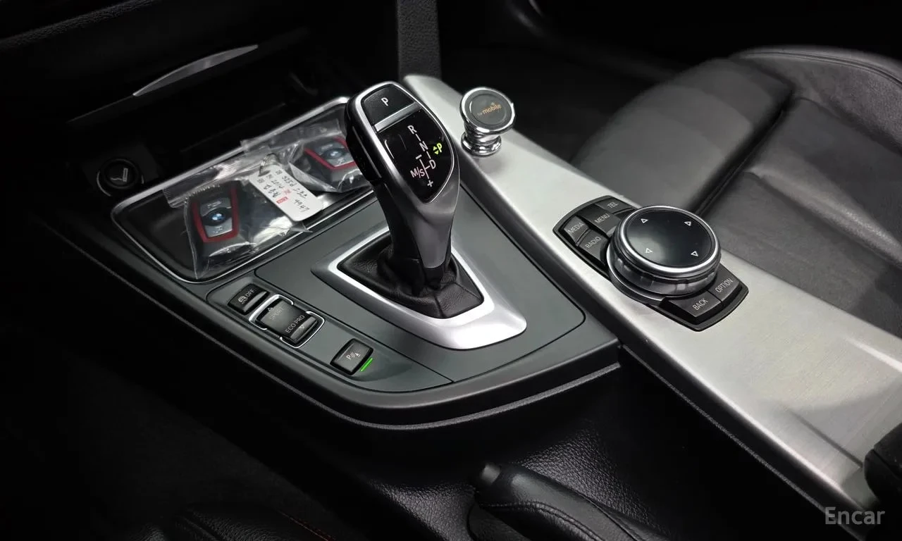 BMW 325 d Sport| HUD| PANO| ПАМЕТ| АМБИЕНТ| 2 КЛЮЧА, снимка 9 - Автомобили и джипове - 56105287