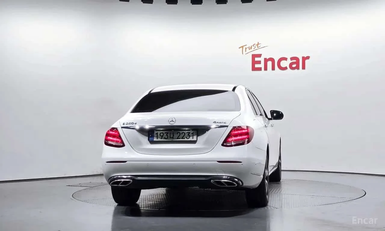 Mercedes-Benz E 220 d * BURMSTER* HEAD-UP DISPLAY* �������*  | Mobile.bg � ����������� 4