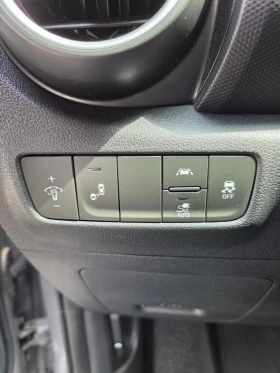 Hyundai Kona SEL | 64 kWh | Apple CarPlay | Камера | , снимка 13
