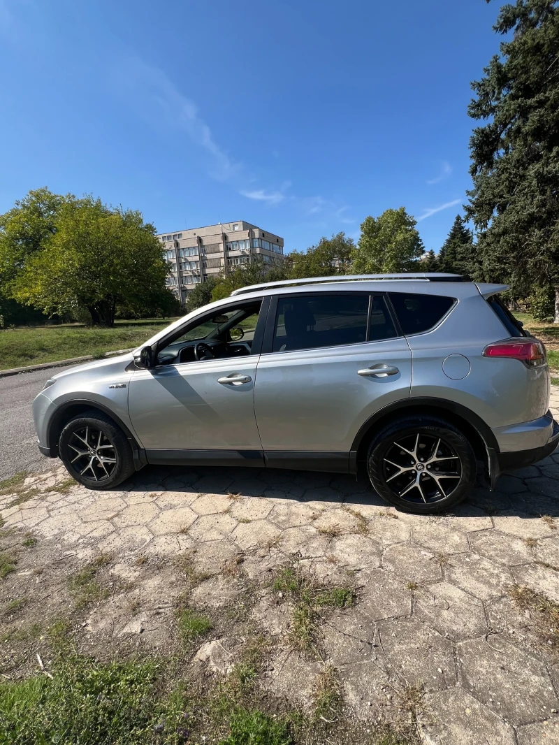 Toyota Rav4, снимка 6 - Автомобили и джипове - 47332013