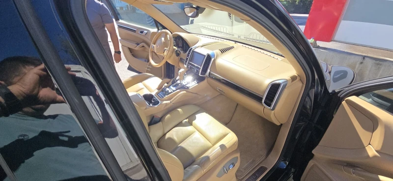 Porsche Cayenne 4.8 Бензин, снимка 12 - Автомобили и джипове - 53193243