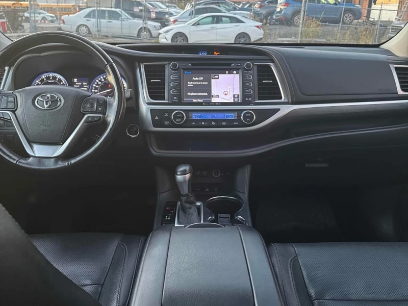 Toyota Highlander Limited * CARFAX * 360 КАМЕРИ* ПОДГРЕВИ, снимка 9 - Автомобили и джипове - 53375915