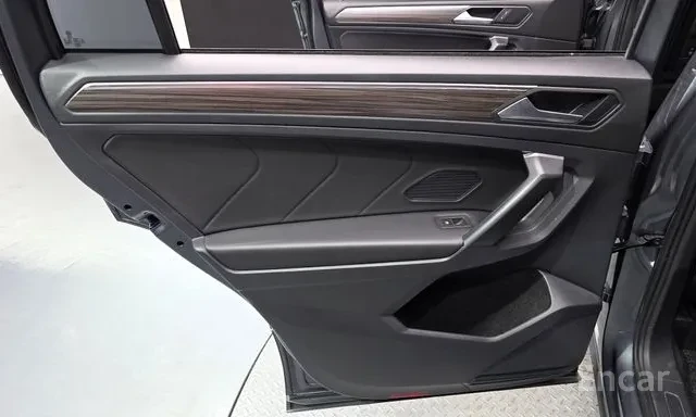 VW Tiguan Allspace 2.0 TSI Prestige* 360* HUD* ����� | Mobile.bg � ����������� 14