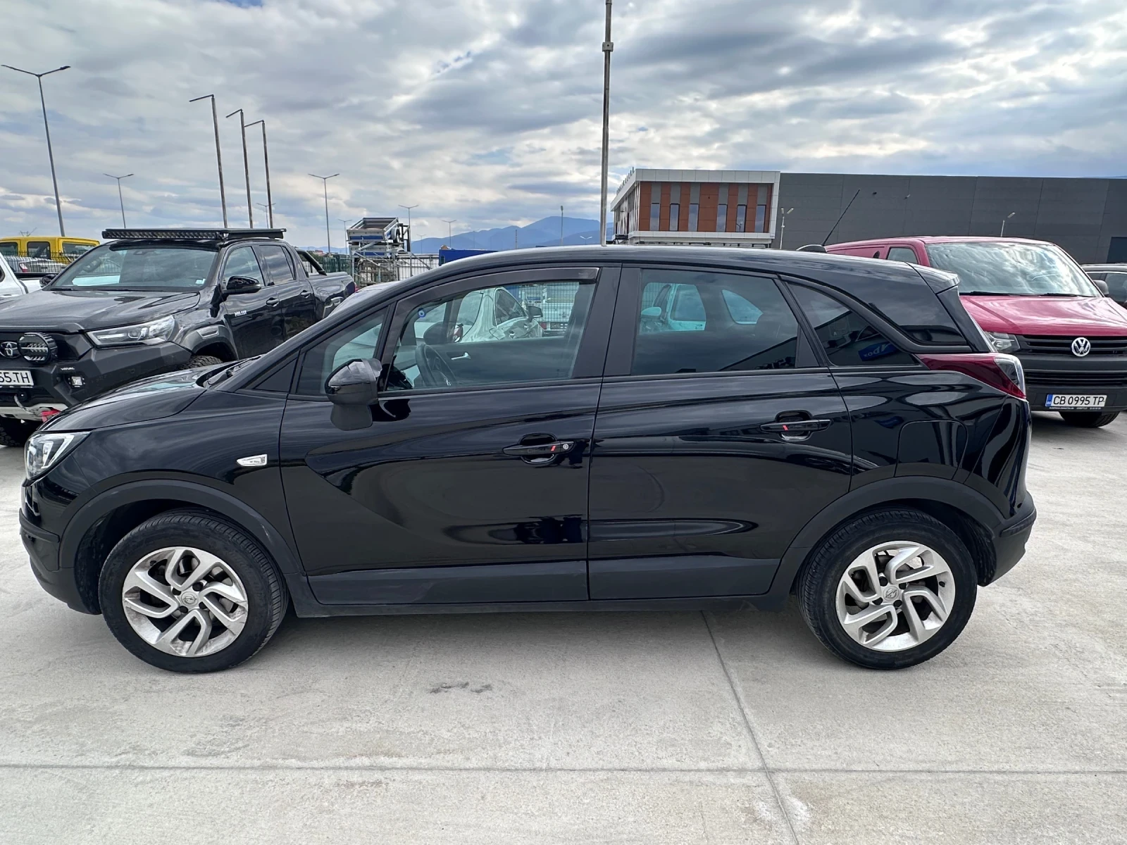 Opel Crossland X  - изображение 3