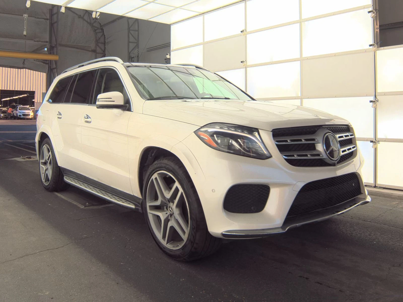 Mercedes-Benz GLS 500 AMG PACK* HARMAN* DISTRONIK* МАСАЖ* ОБДУХ* PANO* K - изображение 3