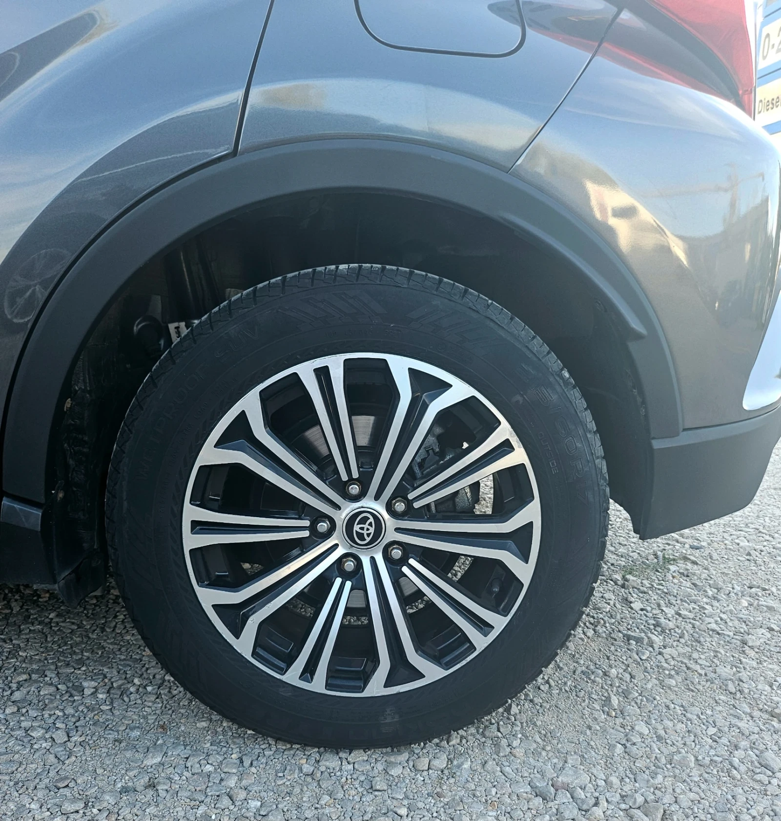 Toyota C-HR 2.0 - изображение 7