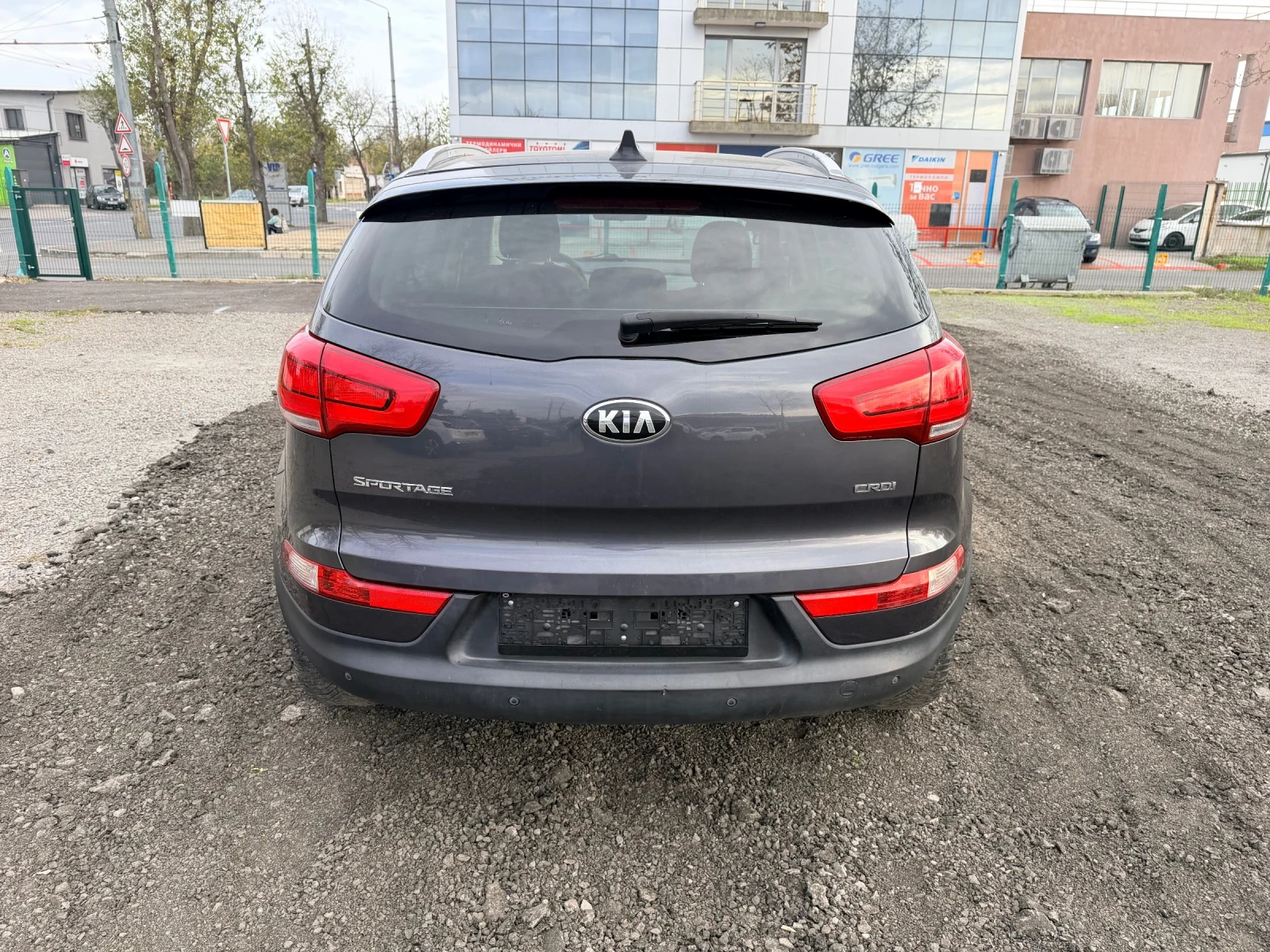 Kia Sportage 1, 7 2wd Premium - изображение 5
