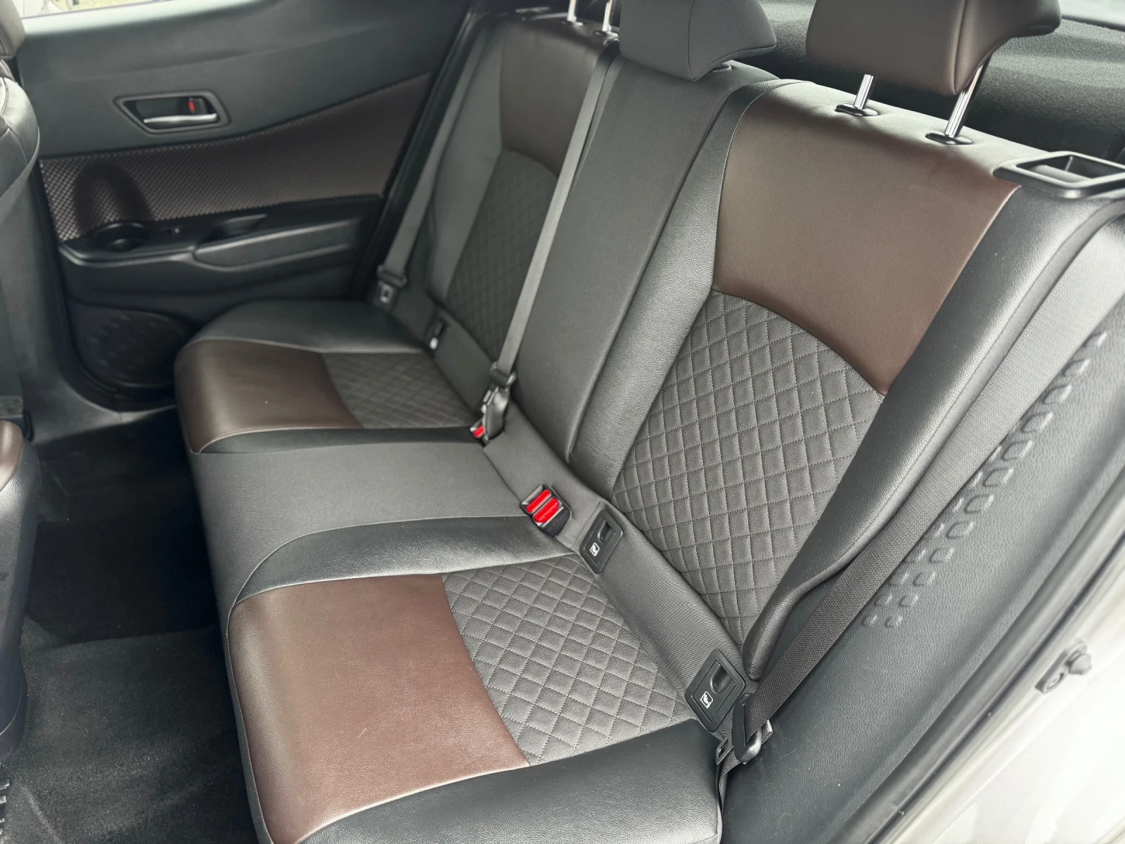 Toyota C-HR 1.8 HYBRID 122kc.  | Mobile.bg � ����������� 13