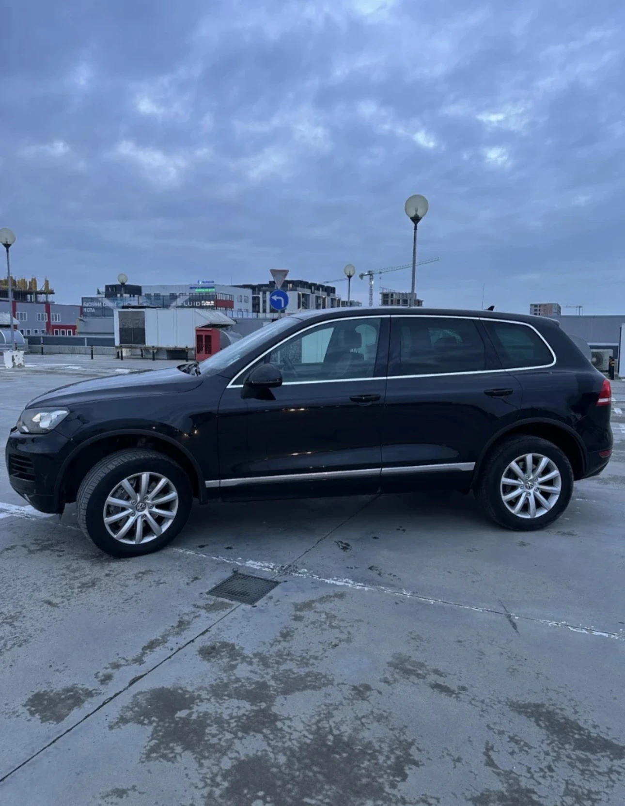 VW Touareg 4.2 TDI V8, снимка 4 - Автомобили и джипове - 54455263