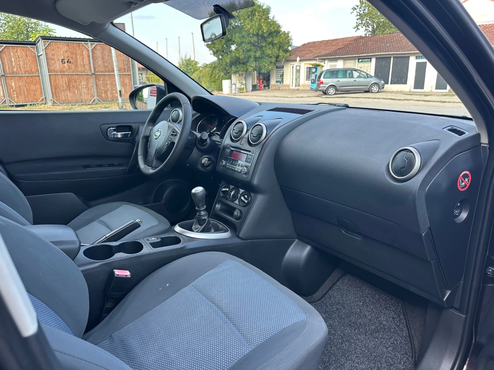Nissan Qashqai 1.5DCI Facelift, снимка 10 - Автомобили и джипове - 56179356