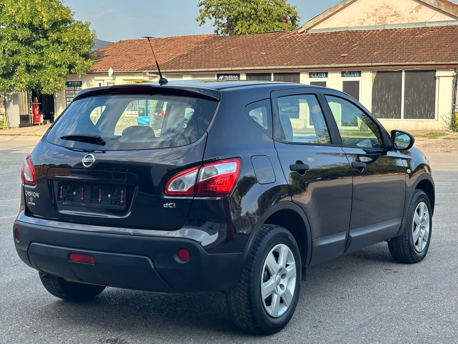 Nissan Qashqai 1.5DCI Facelift, снимка 8 - Автомобили и джипове - 56179356