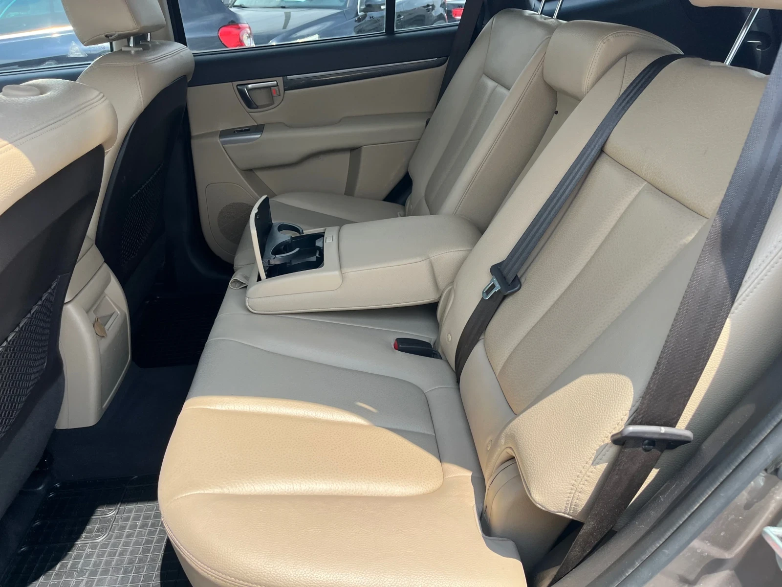 Hyundai Santa fe 2.2 CRDi Face 4x4 197кс, снимка 10 - Автомобили и джипове - 54960109