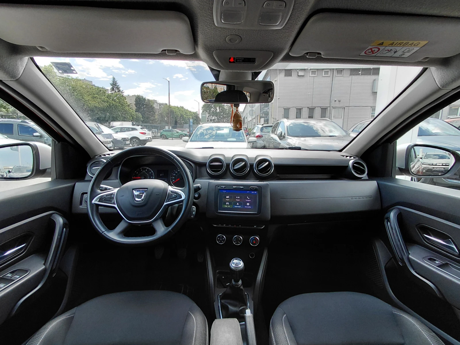 Dacia Duster TCe 125 к.с. Бензин/ 4x4/Comfort, снимка 8 - Автомобили и джипове - 55186734
