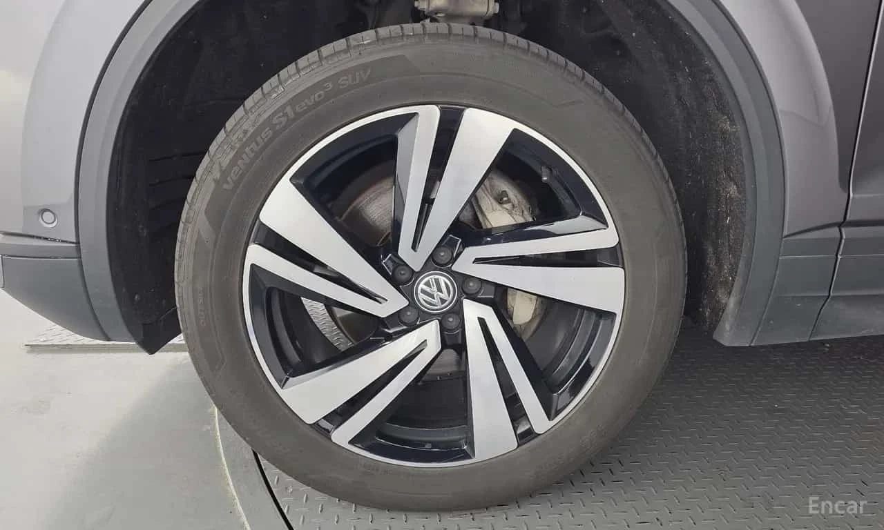 VW Touareg * 3.0 TDI Premium * , снимка 5 - Автомобили и джипове - 56185634