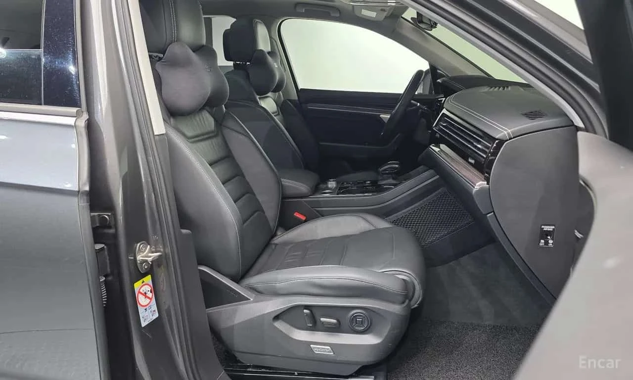 VW Touareg * 3.0 TDI Premium * , снимка 11 - Автомобили и джипове - 56185634