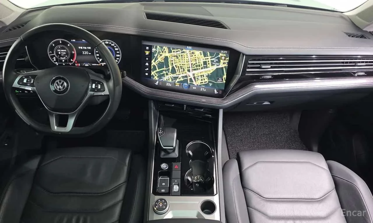 VW Touareg * 3.0 TDI Premium * , снимка 7 - Автомобили и джипове - 56185634