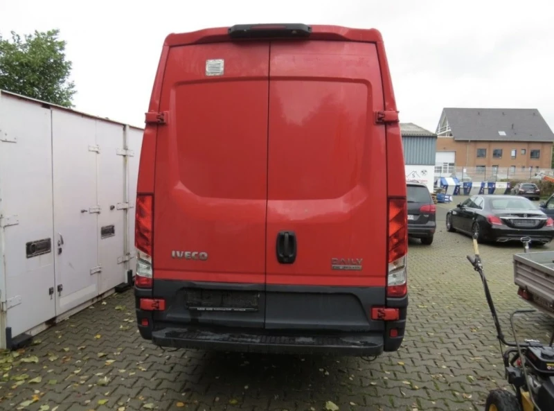 Iveco Daily МАКСИ* HI-MATIC* КЛИМА* LED* Германия , снимка 4 - Бусове и автобуси - 52916172