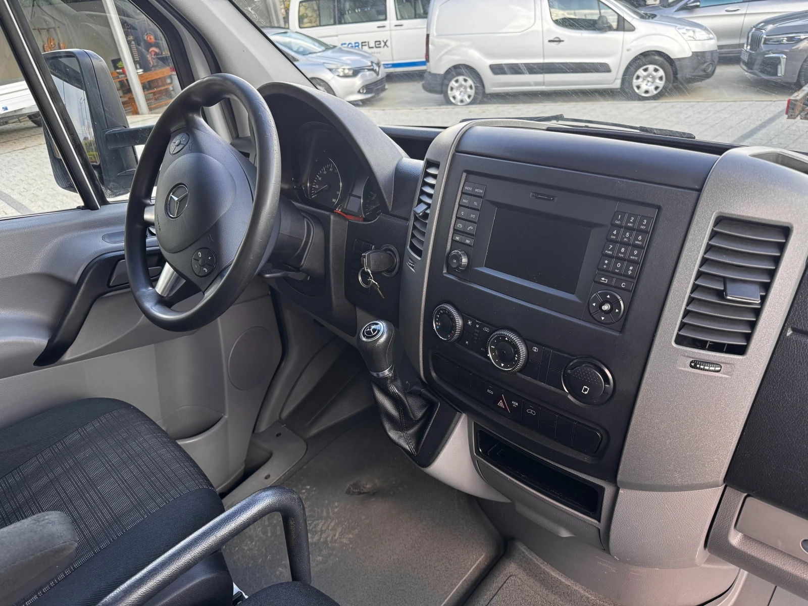 Mercedes-Benz Sprinter 519 CDI Падащ борд Клима 4.30м. Euro 6  - изображение 9