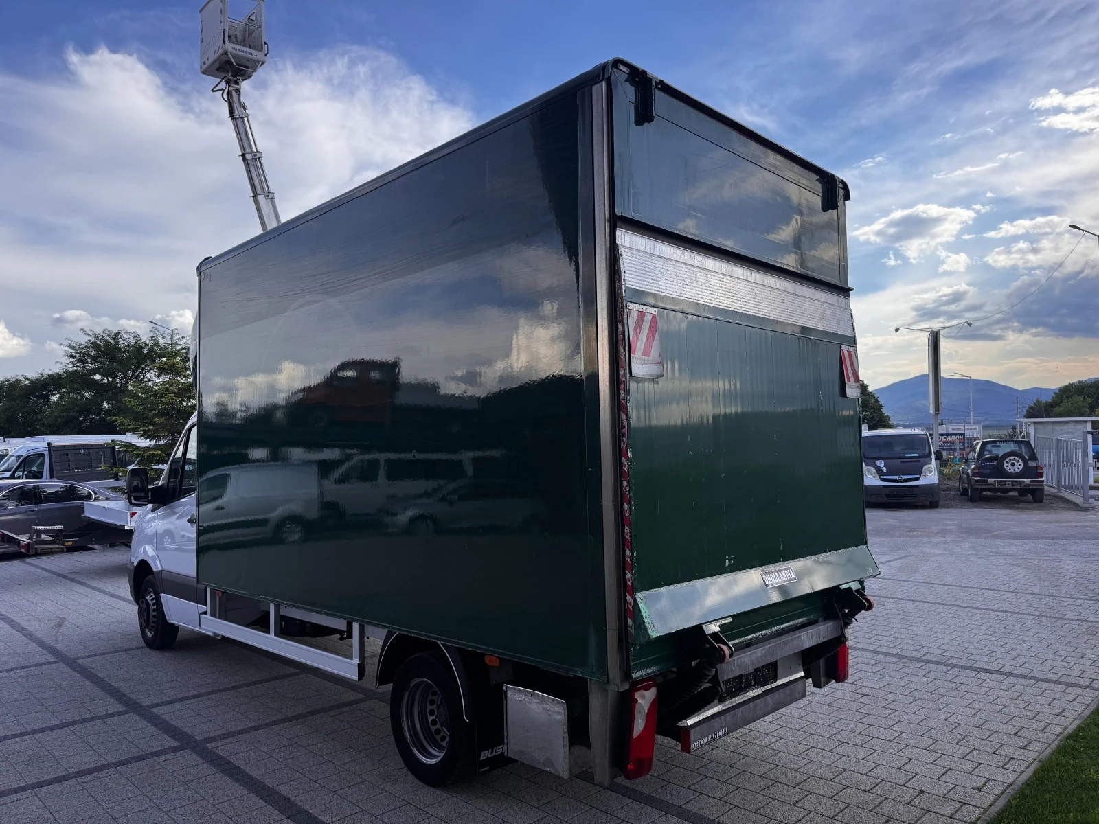 Mercedes-Benz Sprinter 519 CDI Падащ борд Клима 4.30м. Euro 6  - изображение 4