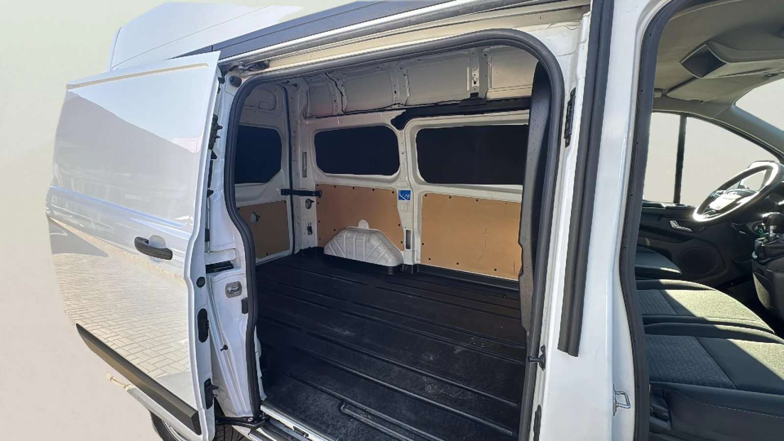 Ford Transit Custom 2.0L EcoBlue - изображение 10