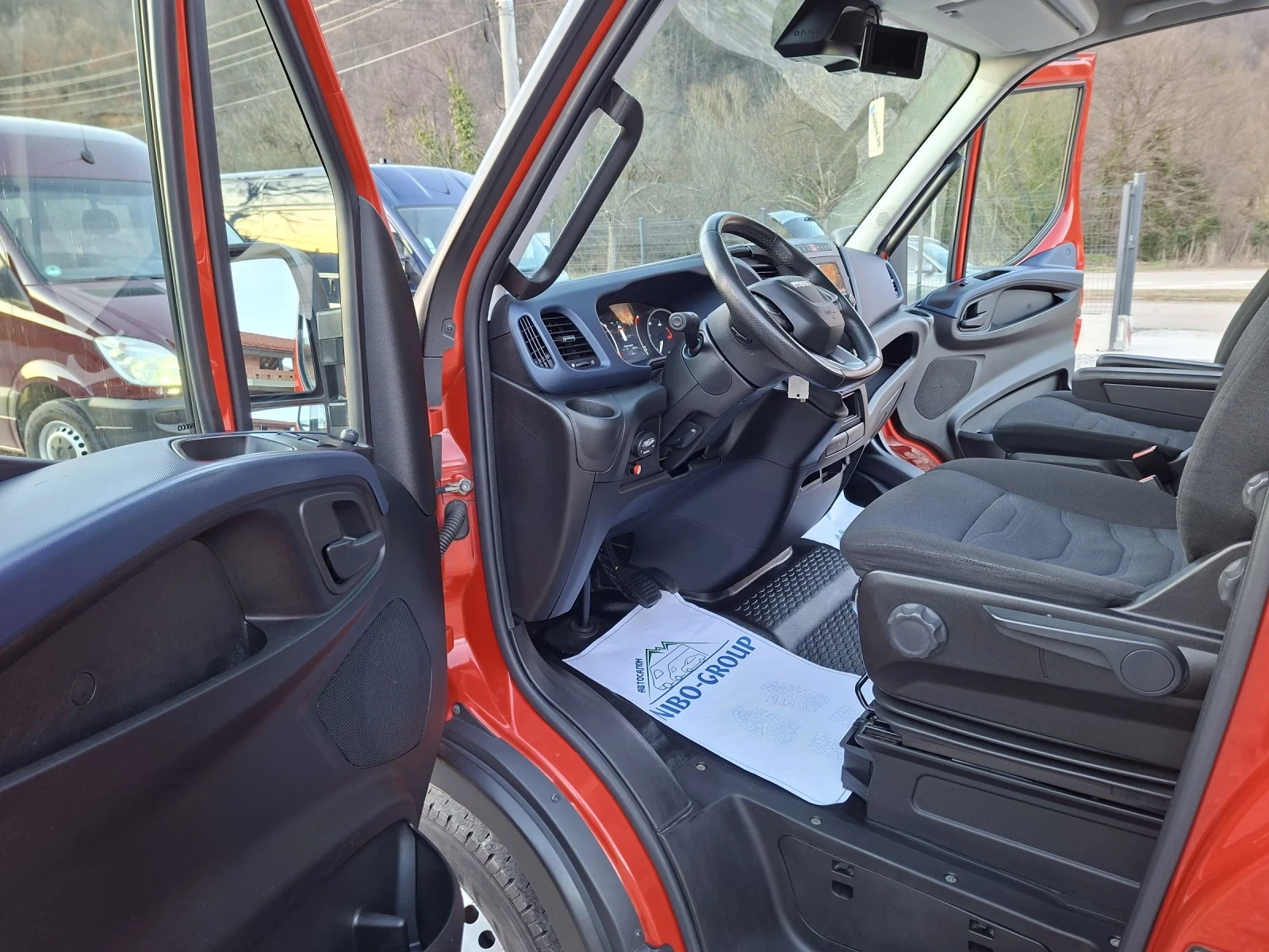 Iveco Daily МАКСИ* HI-MATIC* КЛИМА* LED* Германия , снимка 9 - Бусове и автобуси - 52916172