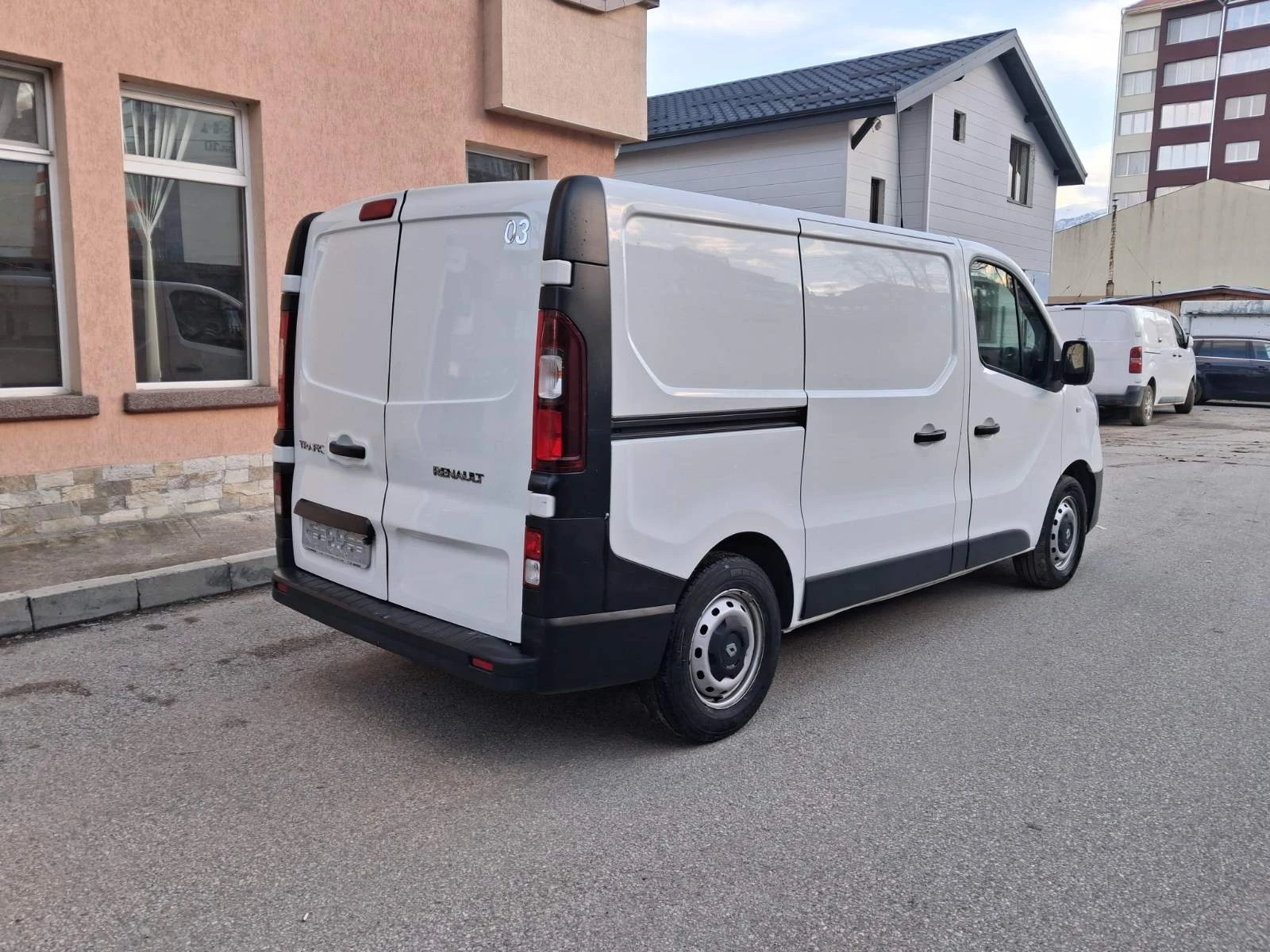 Renault Trafic Professional , снимка 3 - Бусове и автобуси - 54243974