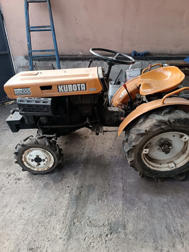 Трактор Kubota B5000