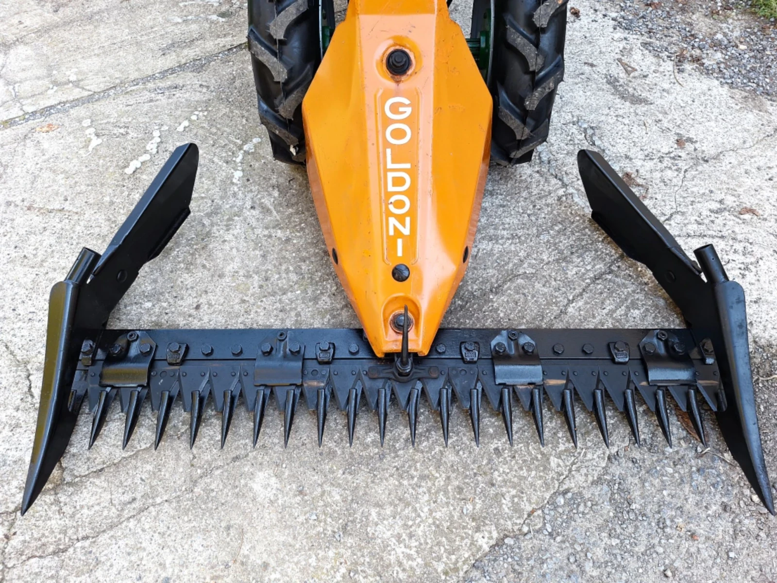 ����������� ������� ������� ����� �������� ��������� 12�.�. | Mobile.bg � ����������� 3