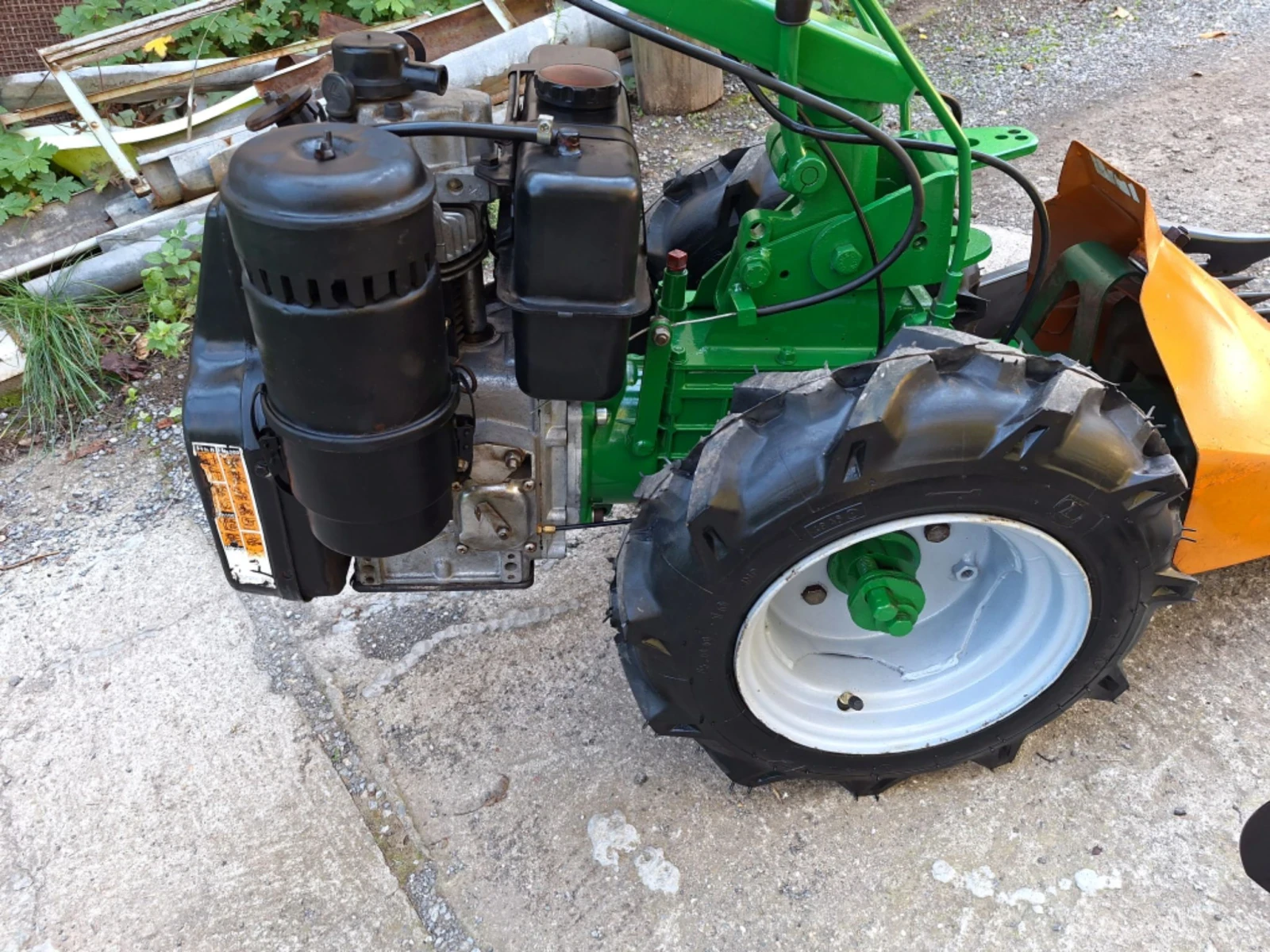 ����������� ������� ������� ����� �������� ��������� 12�.�. | Mobile.bg � ����������� 11