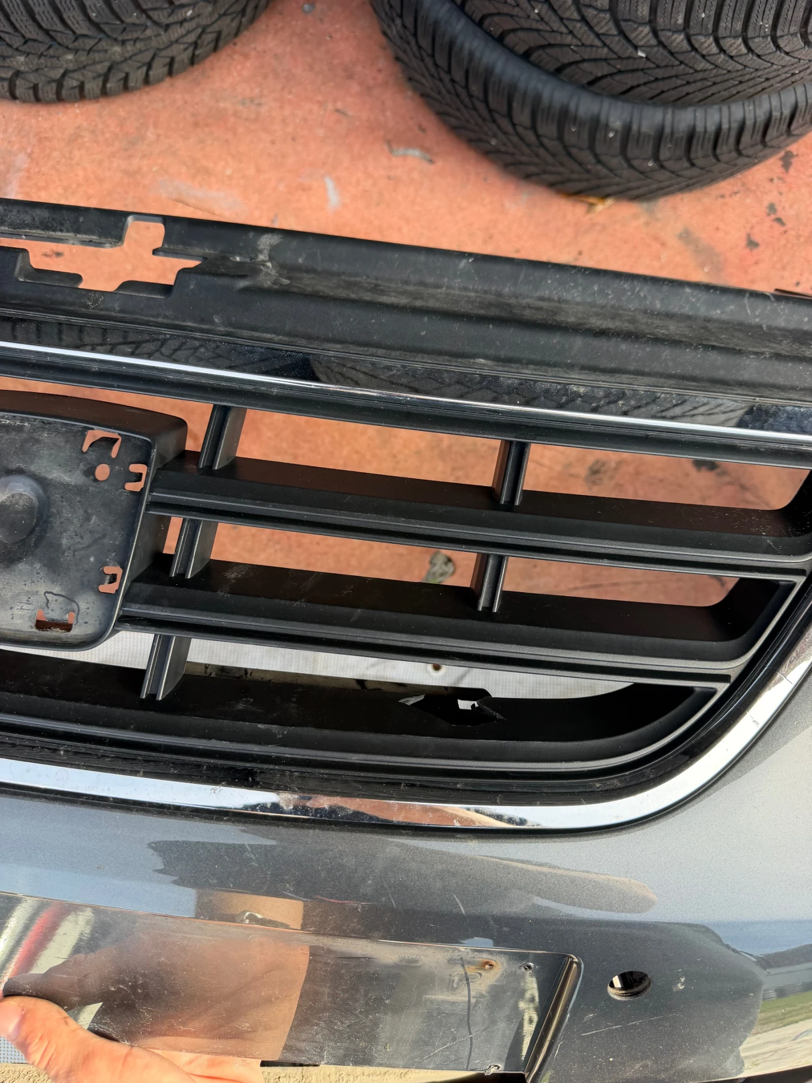Предна броня Seat Alhambra 2, снимка 4 - Части - 56578858