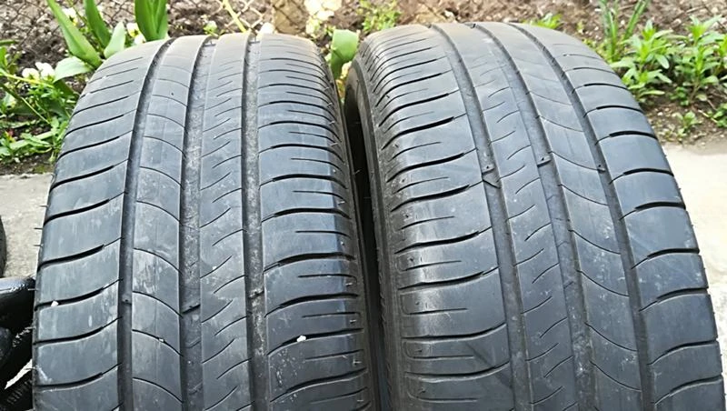 Гуми Летни 205/60R16, снимка 1 - Гуми и джанти - 25328844