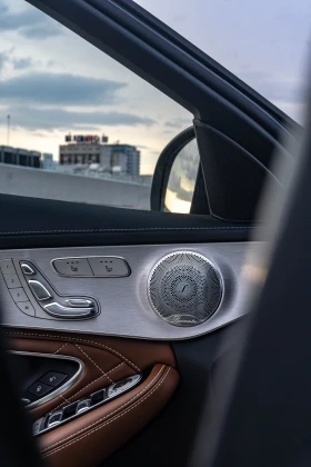 Mercedes-Benz C 63 AMG S, снимка 9