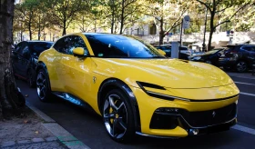 ������ Ferrari Purosangue