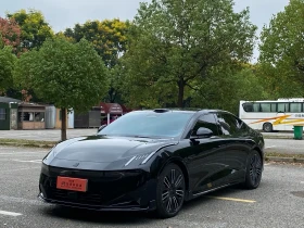 ������ LynkCo 10