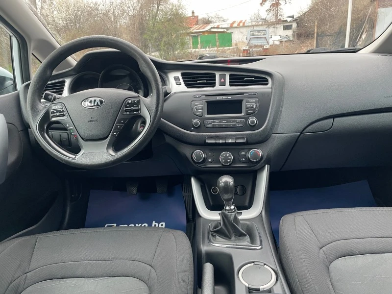 Kia Ceed 1.4Бензин, снимка 11 - Автомобили и джипове - 44670324