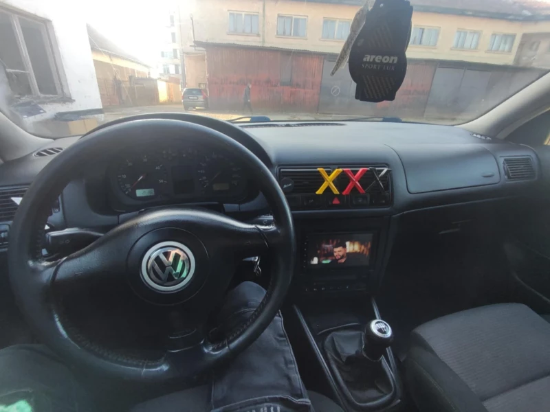 VW Golf 1.9tdi, снимка 16 - Автомобили и джипове - 48694569