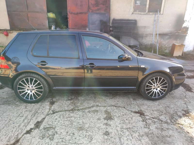 VW Golf 1.9tdi, снимка 4 - Автомобили и джипове - 48694569